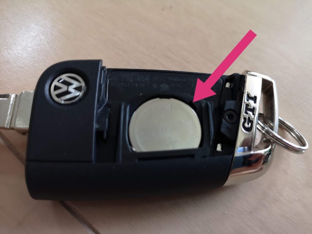 スマートキーのボタン電池交換方法 | かわせみ